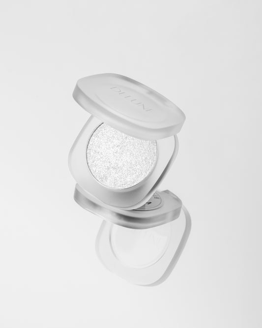 Iluminador em pó compacto