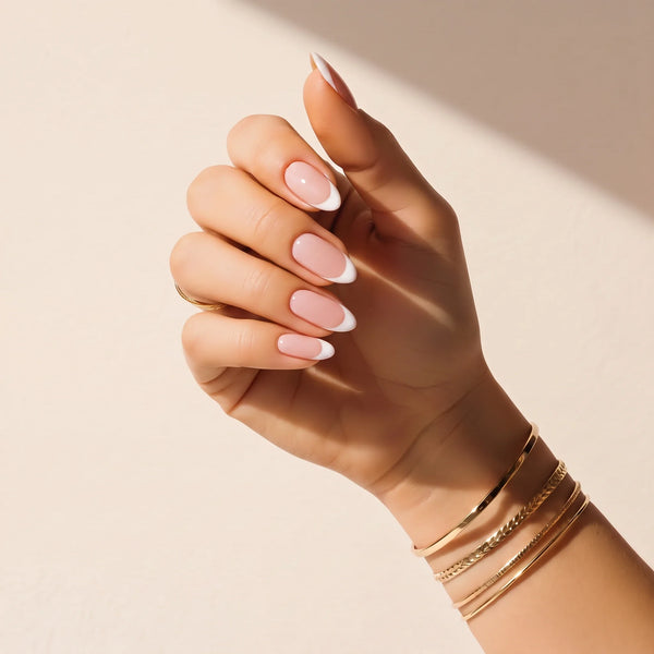 French Manicure – parcialmente transparente (adesivos de unha sem UV)