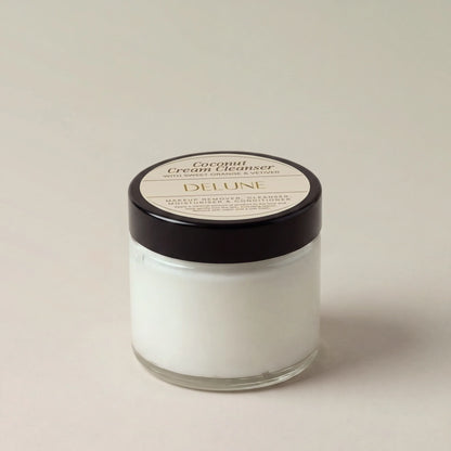 Creme de limpeza de coco Delune, foto de estúdio